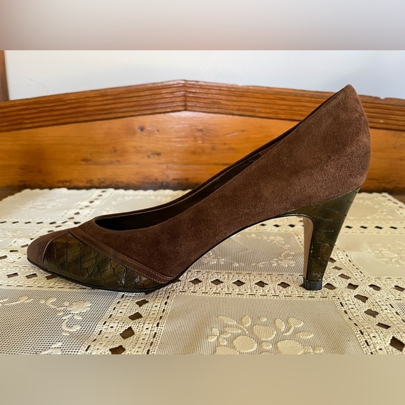 DeLiso vintage leather upper heels Size 7 1/2AA. NWOT - Picture 2 of 9